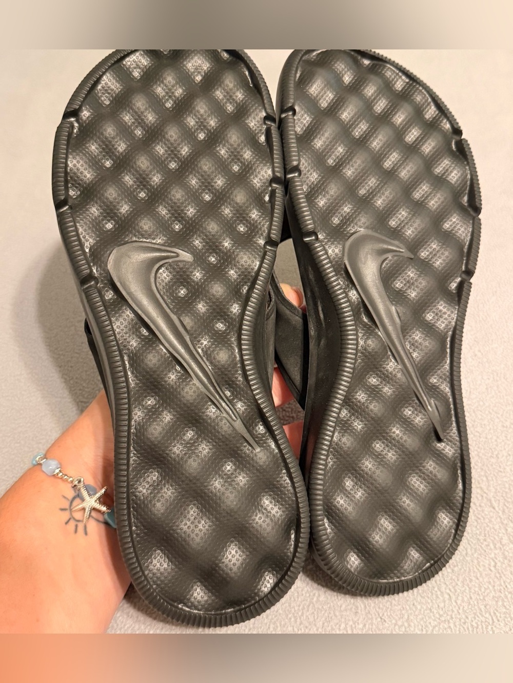 Nike Black & Hot Pink Sandals - Comfort Footbed Flip Flops / Thong - Womens 9 - Picture 8 of 8